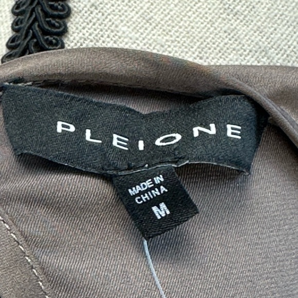 Pleione Sleeveless Knot Front Blouse - Brown - size Medium - Picture 5 of 9